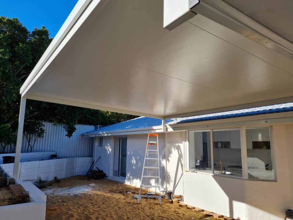 5.5m x 5.5m x 2.4m Flat Insulated Patio - Ridgewood, WA